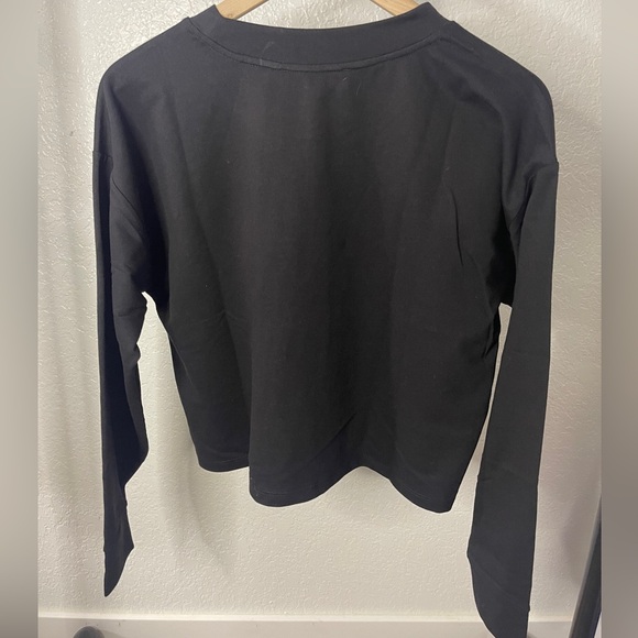 COPY - M Black And Silver Michael Kors Crop Sweater MSRP$98 - Picture 2 of 3